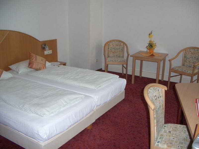 Hotel Barbarossa Karlsruhe Stadtmitte Ngoại thất bức ảnh
