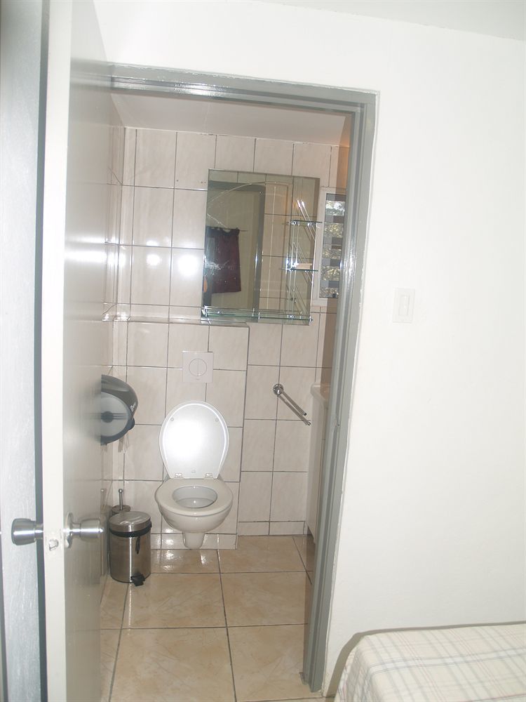 Hotel Barbarossa Karlsruhe Stadtmitte Ngoại thất bức ảnh
